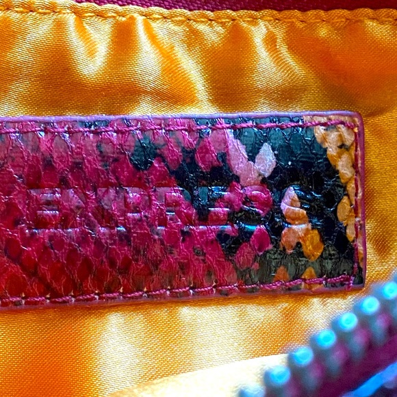 Express Wristlet/Clutch - Picture 4 of 6